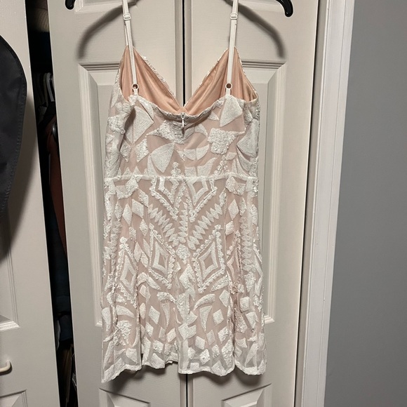 Revolve - mini white sequin dress - superdown - Picture 5 of 7